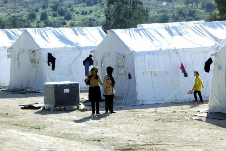 Θεσσαλονίκη: Δεσμεύσεις από τα αρμόδια υπουργεία ζητά ο δήμος Βόλβης για τη λειτουργία του κέντρου φιλοξενίας προσφύγων