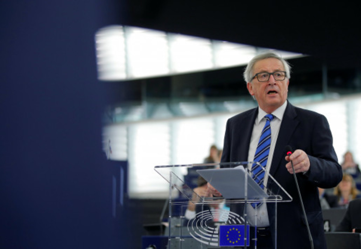 Γιούνκερ: «Χρειαζόμαστε την Ελλάδα» | Newsit.gr Γιούνκερ: «Χρειαζόμαστε την Ελλάδα» | Newsit.gr