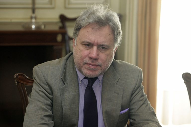 Αλλαγές εξετάζει η κυβέρνηση στο ασφαλιστικό – Ελεύθεροι επαγγελματίες δυο ταχυτήτων – Τι θα χάσουν για να έχουν μικρότερες ασφαλιστικές εισφορές | Newsit.gr Αλλαγές εξετάζει η κυβέρνηση στο ασφαλιστικό – Ελεύθεροι επαγγελματίες δυο ταχυτήτων – Τι θα χάσουν για να έχουν μικρότερες ασφαλιστικές εισφορές | Newsit.gr