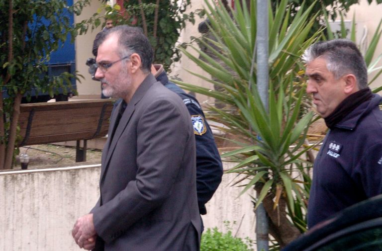 Ο αμετανόητος Κορκονέας «έδιωξε» τον Κούγια από συνήγορό του | Newsit.gr Ο αμετανόητος Κορκονέας «έδιωξε» τον Κούγια από συνήγορό του | Newsit.gr