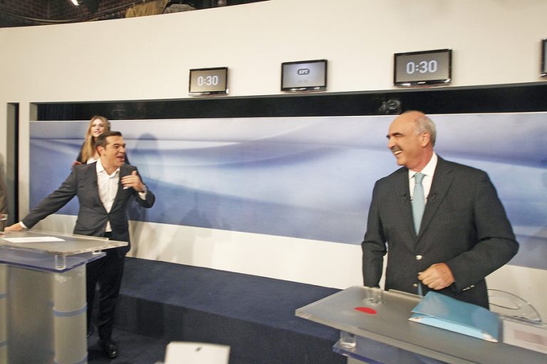 Debate πολιτικών αρχηγών: Το… ατύχημα του Τσίπρα και ο χαβαλές με Μεϊμαράκη (ΦΩΤΟ) | Newsit.gr Debate πολιτικών αρχηγών: Το… ατύχημα του Τσίπρα και ο χαβαλές με Μεϊμαράκη (ΦΩΤΟ) | Newsit.gr