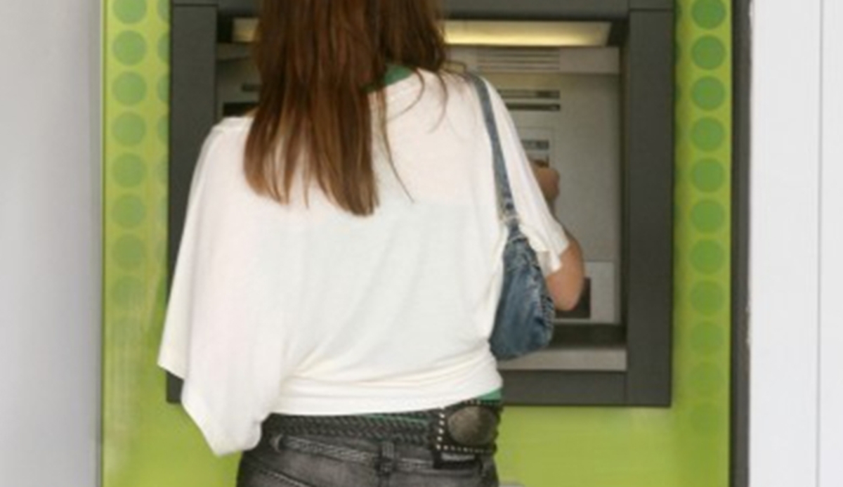 Βόλος: Κοίταξε το υπόλοιπο του τραπεζικού του λογαριασμού και έπαθε σοκ – Η εξήγηση με αποδείξεις!