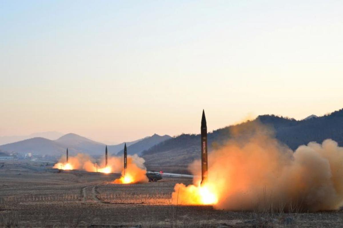 Σχέδιο επίθεσης με τέσσερις πυραύλους κατά των Αμερικανών – Πυρηνικός τρόμος από τον Κιμ!  