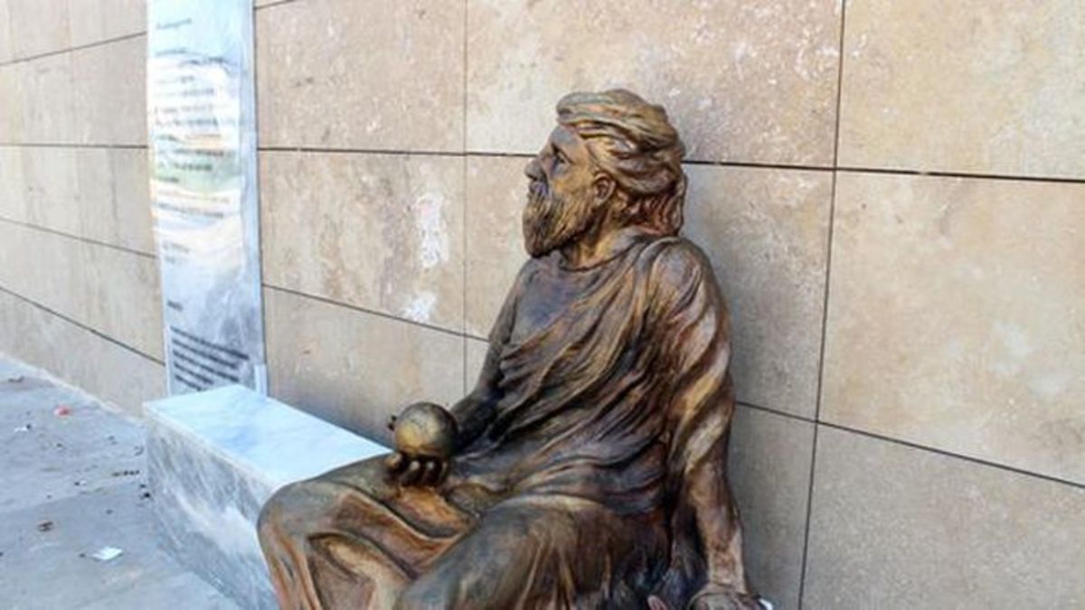 Αντιπαράθεση στα Ούρλα Σμύρνης για το νέο άγαλμα του Αναξαγόρα – Μοιάζει με Τούρκο ποιητή | Newsit.gr Αντιπαράθεση στα Ούρλα Σμύρνης για το νέο άγαλμα του Αναξαγόρα – Μοιάζει με Τούρκο ποιητή | Newsit.gr