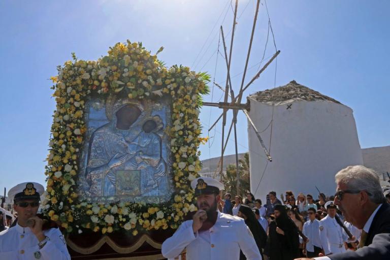 Δεκαπενταύγουστος: Τα 500 ονόματα της Παναγίας και η ερμηνεία τους | Newsit.gr Δεκαπενταύγουστος: Τα 500 ονόματα της Παναγίας και η ερμηνεία τους | Newsit.gr