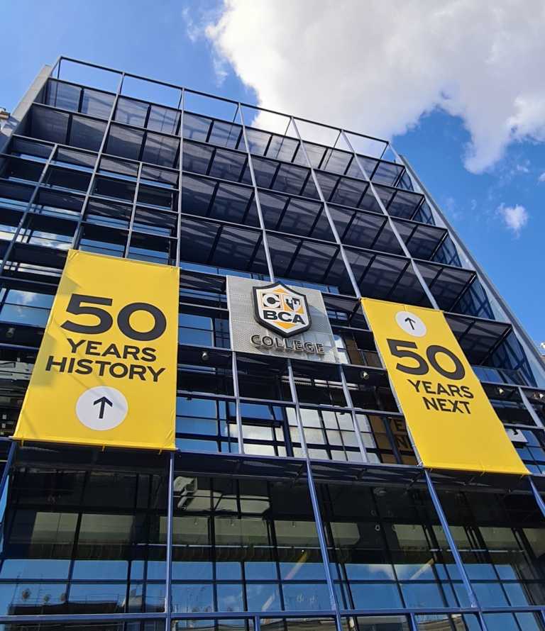 Χάρης Δασκαλάκης: Στο BCA σπουδάζεις στο Λονδίνο αλλά ζεις στην Αθήνα