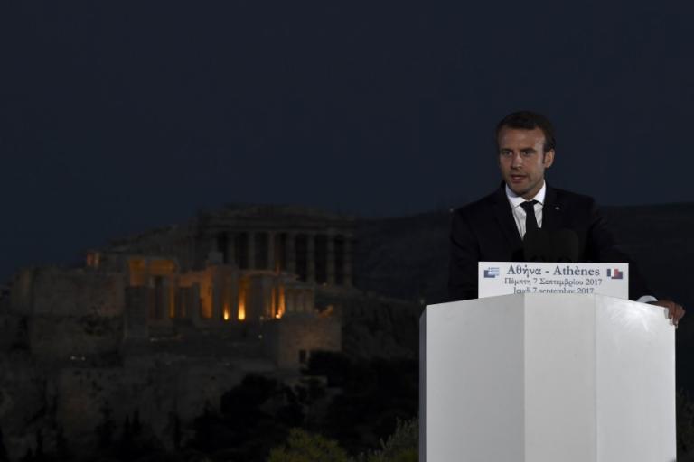 Μακρόν στην Ελλάδα: Και εγένετο… Έλληνας!