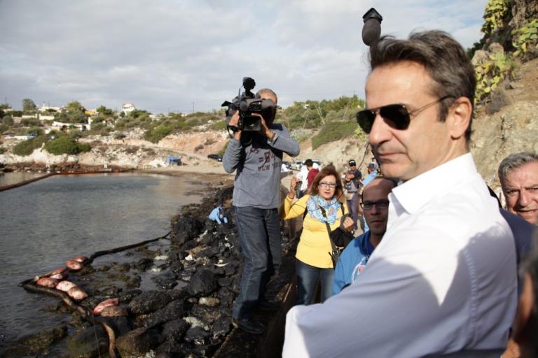 Μητσοτάκης στη Σαλαμίνα: Έχει γίνει δουλειά αποκατάστασης – Να αποδοθούν ευθύνες