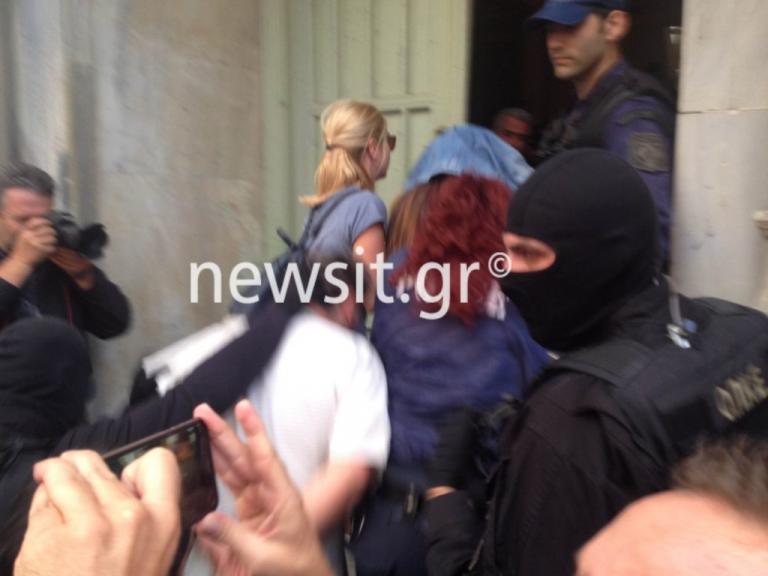 Μιχάλης Λεμπιδάκης: Η απολογία της 16χρονης για την απαγωγή – «Περνούσαμε πολύ δύσκολα οικονομικά»! | Newsit.gr Μιχάλης Λεμπιδάκης: Η απολογία της 16χρονης για την απαγωγή – «Περνούσαμε πολύ δύσκολα οικονομικά»! | Newsit.gr