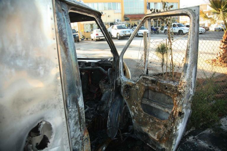 Ζωγράφου: Πυρπόλησαν φορτηγό κρεοπωλείου και τζιπ… κυνηγού! | Newsit.gr Ζωγράφου: Πυρπόλησαν φορτηγό κρεοπωλείου και τζιπ… κυνηγού! | Newsit.gr
