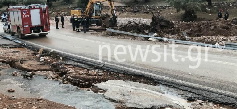 Θεομηνία στη Δυτική Αττική – Νέες έρευνες: Σκάβουν τις λάσπες για να βρουν τους αγνοούμενους | Newsit.gr Θεομηνία στη Δυτική Αττική – Νέες έρευνες: Σκάβουν τις λάσπες για να βρουν τους αγνοούμενους | Newsit.gr
