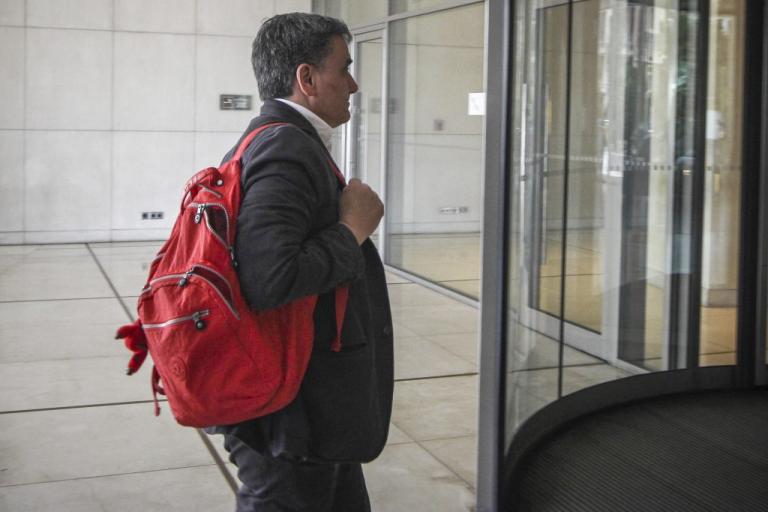 Εκπρόσωπος ESM: Η τάση για την Ελλάδα θα βελτιωθεί περαιτέρω, αν ολοκληρωθεί σύντομα η τρίτη αξιολόγηση | Newsit.gr Εκπρόσωπος ESM: Η τάση για την Ελλάδα θα βελτιωθεί περαιτέρω, αν ολοκληρωθεί σύντομα η τρίτη αξιολόγηση | Newsit.gr