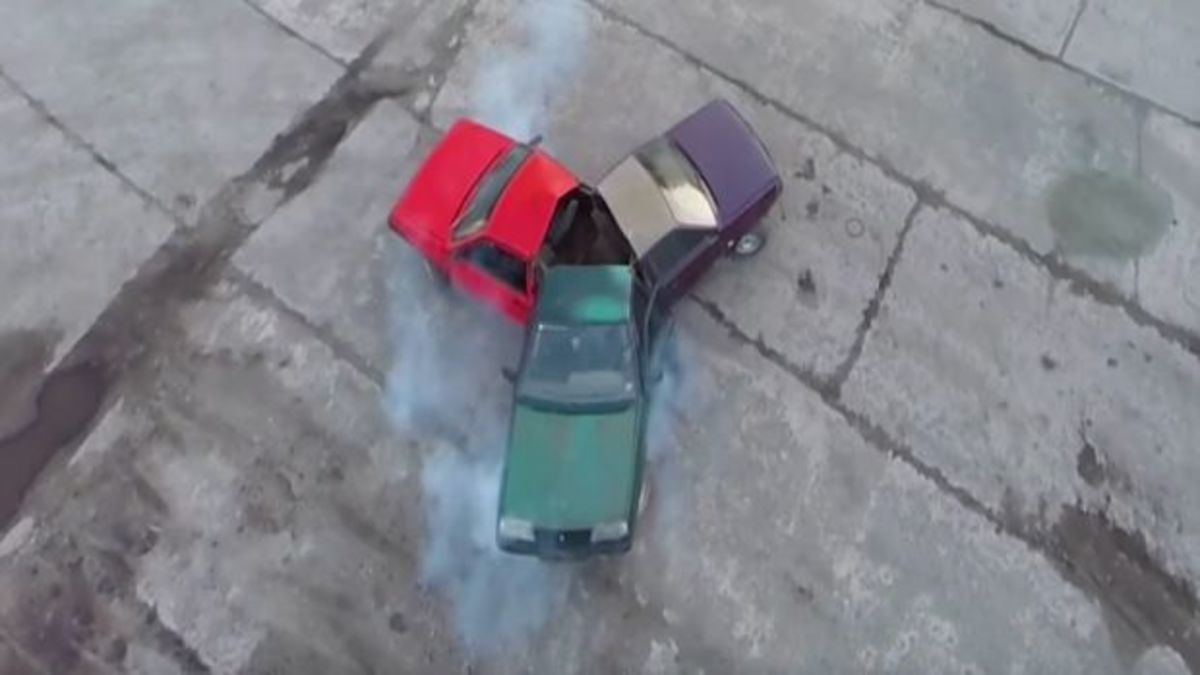 Απίθανο! Έφτιαξαν γιγάντιο fidget spinner από τρία… Lada! [vid]