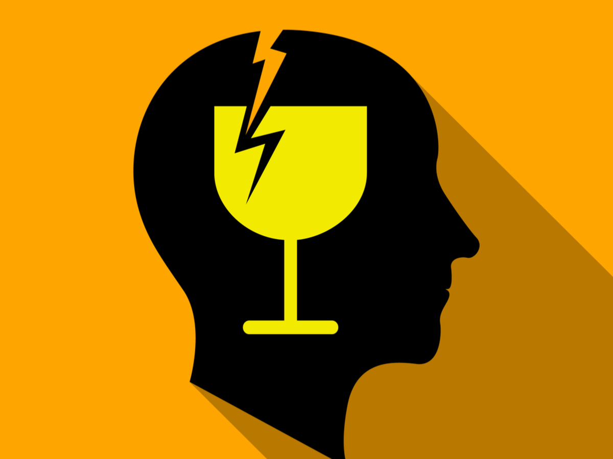 Έστω και το λίγο αλκοόλ πλήττει τον εγκέφαλο: Τι έδειξε έρευνα για μνήμη και άνοια