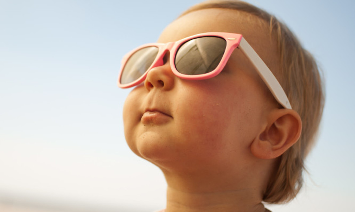 Παιδί και έκθεση στον ήλιο: Οι κανόνες ασφάλειας ανά ηλικία
