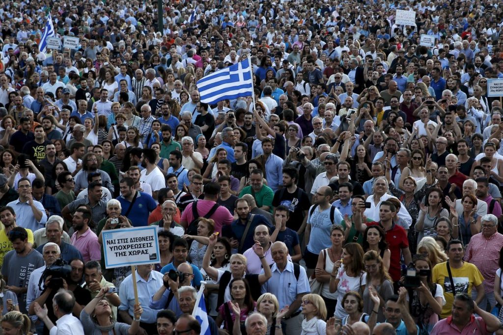 Τι δείχνουν οι πρώτες δημοσκοπήσεις…