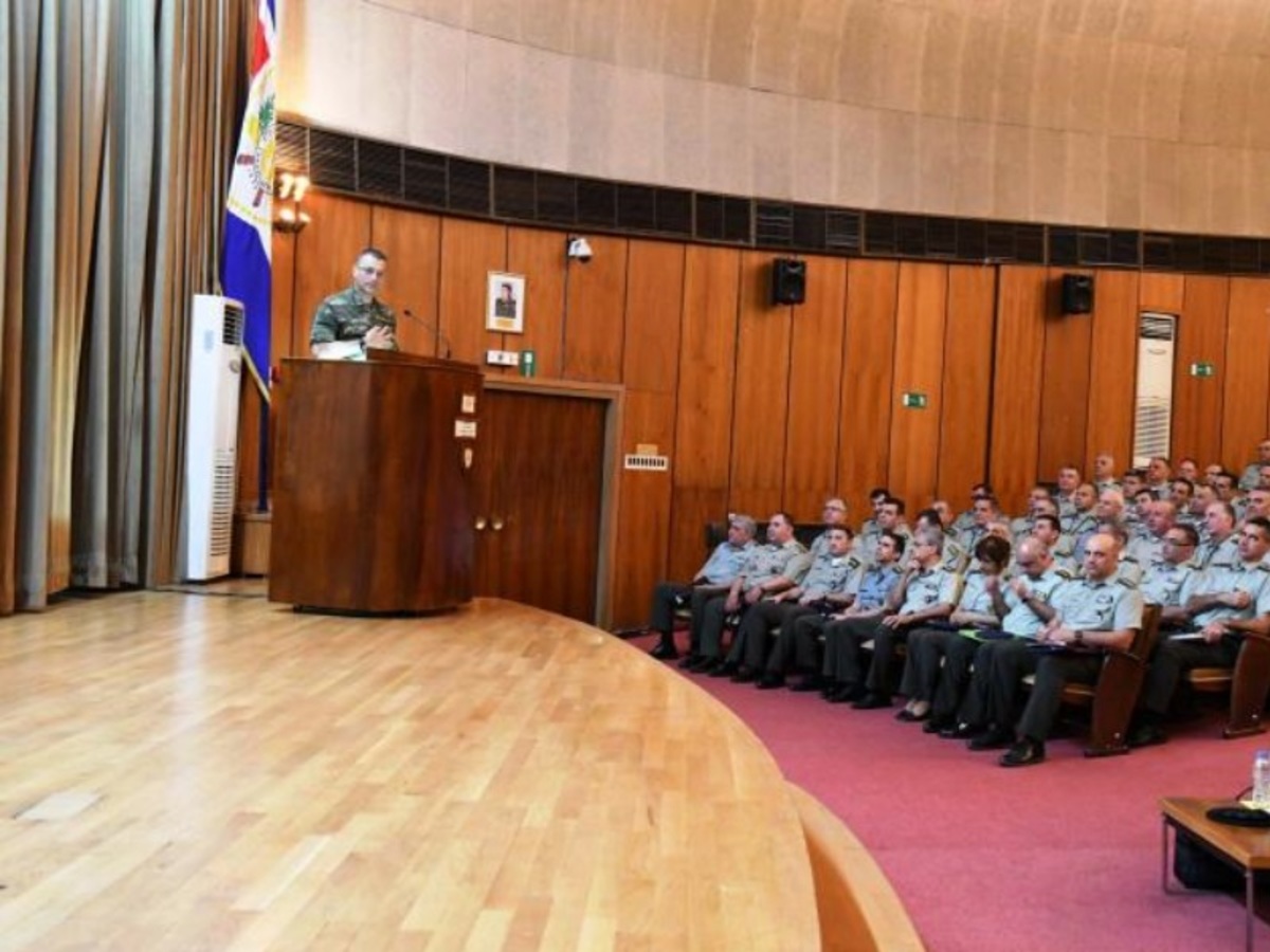 Αρχηγός ΓΕΣ στους Συνταγματάρχες: Ο Στρατός αποτελεί πανίσχυρη αποτρεπτική δύναμη
