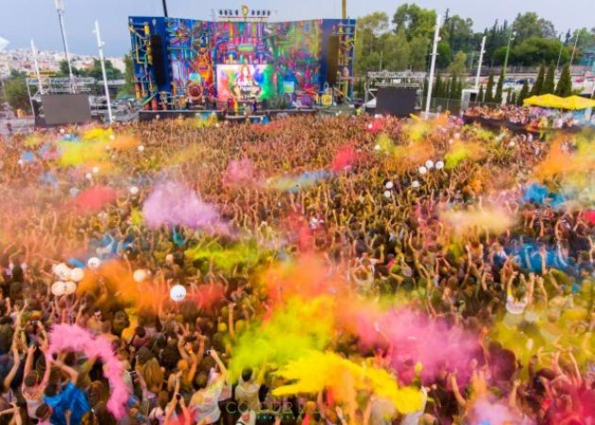 Colour Day Festival 2017: Πάνω από 27.000 θεατές αψήφησαν τη βροχή και βάφτηκαν με χρώμα