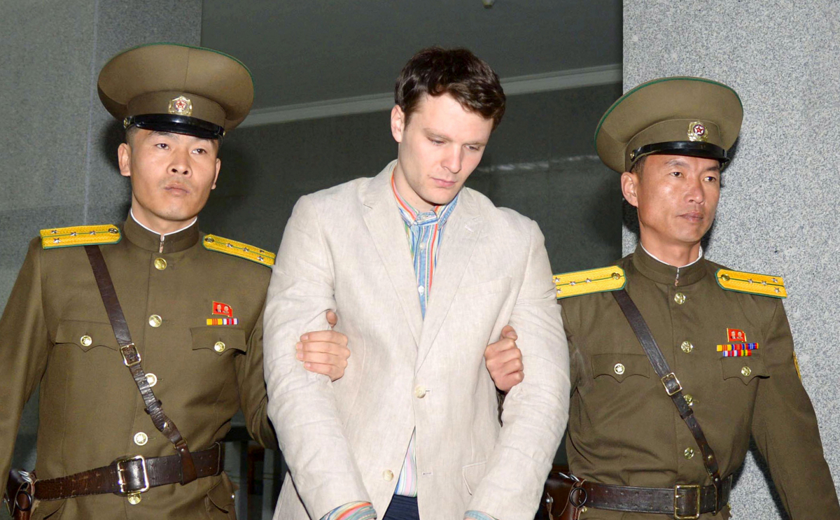 Επαναπατρίστηκε αμερικανός φοιτητής που κρατούνταν σε κώμα στη Βόρεια Κορέα