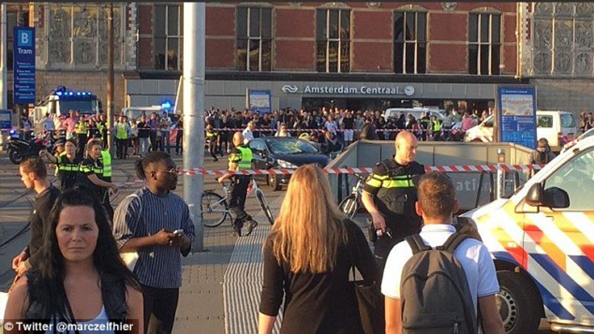 Τρόμος στο Άμστερνταμ! Αυτοκίνητο έπεσε πάνω σε πεζούς – Οκτώ οι τραυματίες