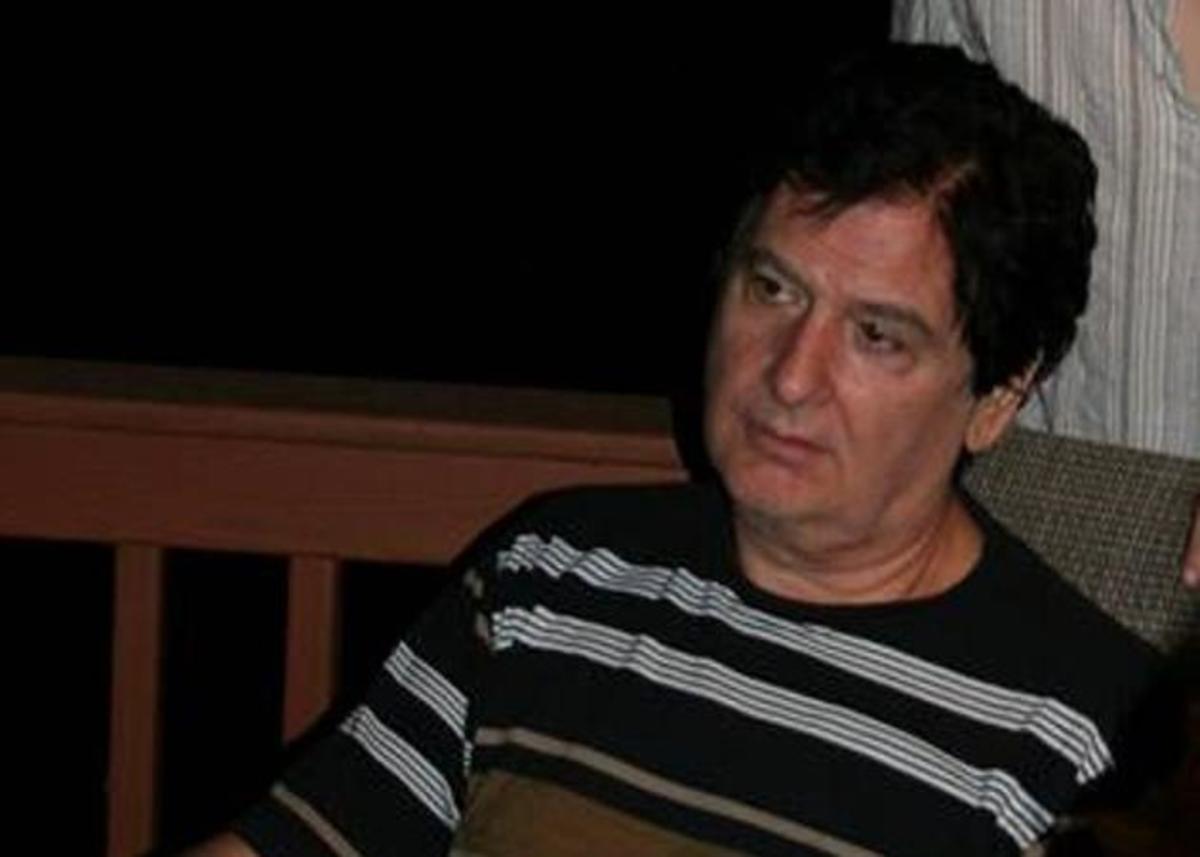 Πέθανε ο Νίκος Αντωνιάδης από τους Strangers, μουσικός θρύλος των 60’ς