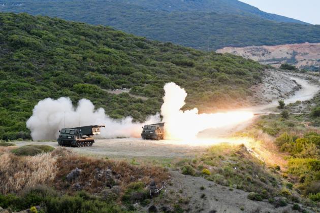 Βροχή ρουκετών από την 1η ΣΤΡΑΤΙΑ! [pics]