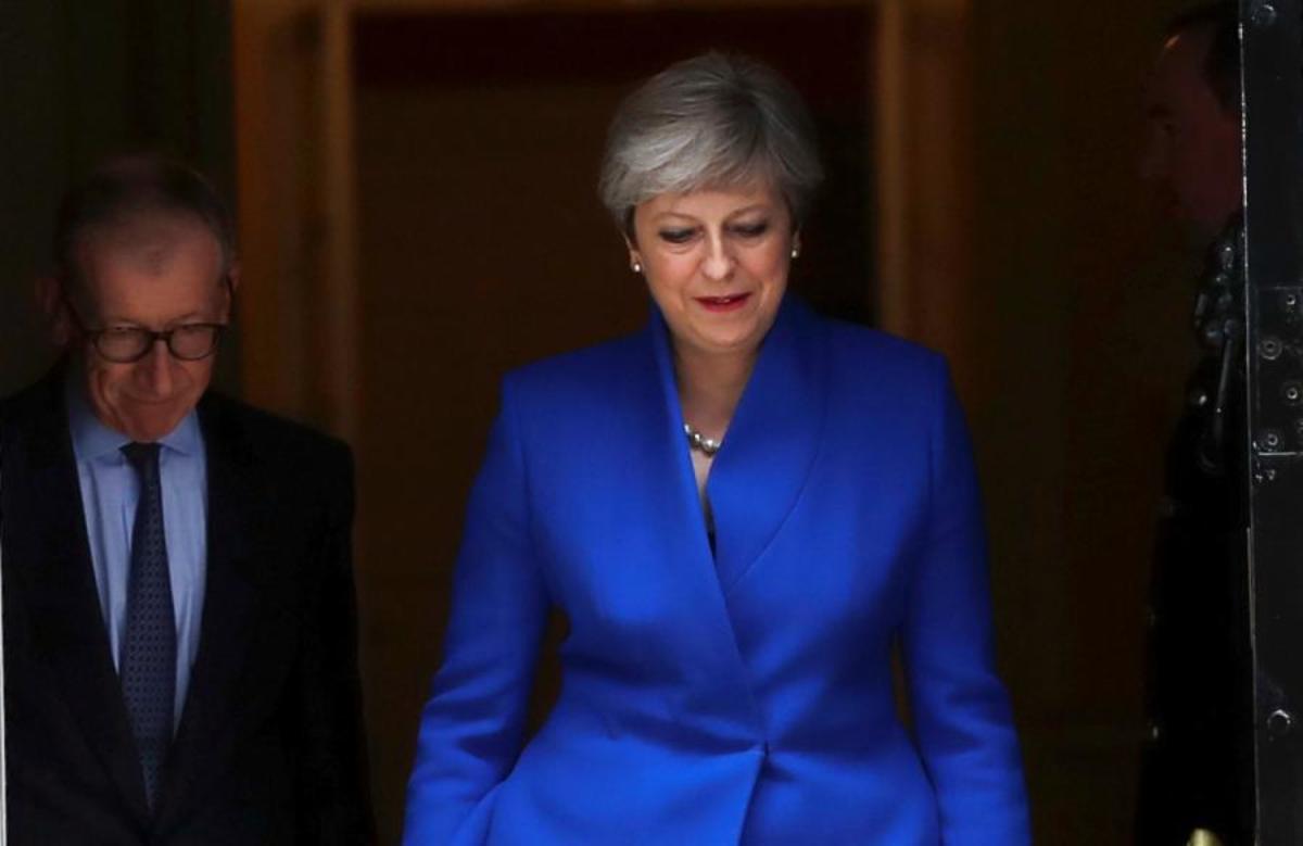 Βρετανία – Μέι: Απαντάει στους επικριτές της και “ξηλώνει” υπουργούς – Ποιοι παραμένουν στην κυβέρνηση