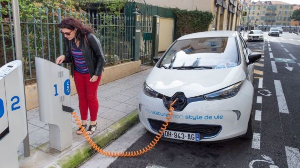 Κάθετη πτώση των πωλήσεων ηλεκτρικών αυτοκινήτων στη Δανία