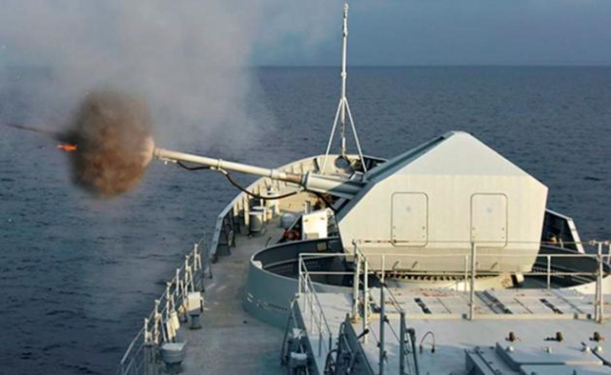Πολεμικό τοπίο η Μεσόγειος: Η Ρωσία εκτοξεύει πυραύλους εναντίον του ISIS [vid]