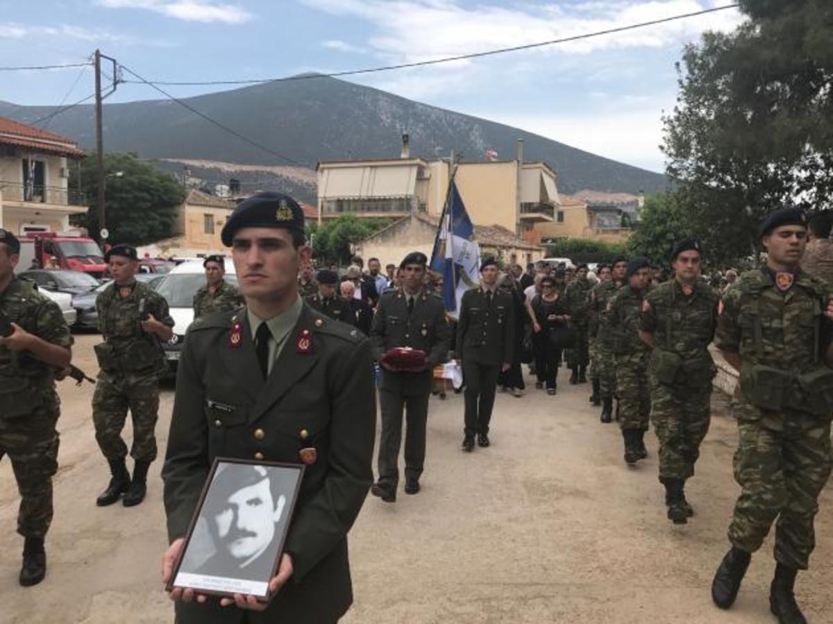 Καμμένος: Παρών στην κηδεία ήρωα που έπεσε μαχόμενος στην Κύπρο
