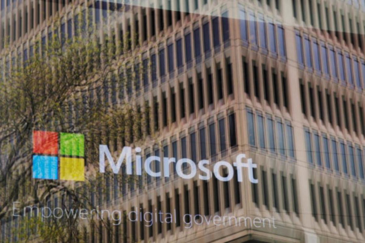Η Microsoft θα δώσει εξηγήσεις στην Κομισιόν