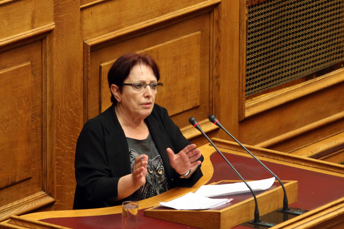 Παπαρήγα σε Καμμένο: Είσαι ψεύτης!