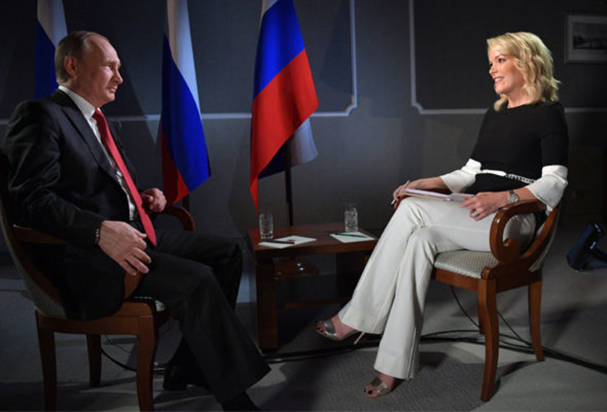 Ο Πούτιν φλέρταρε τη δημοσιογράφο του NBC! “Εσείς κι εγώ…” [pics, vid]