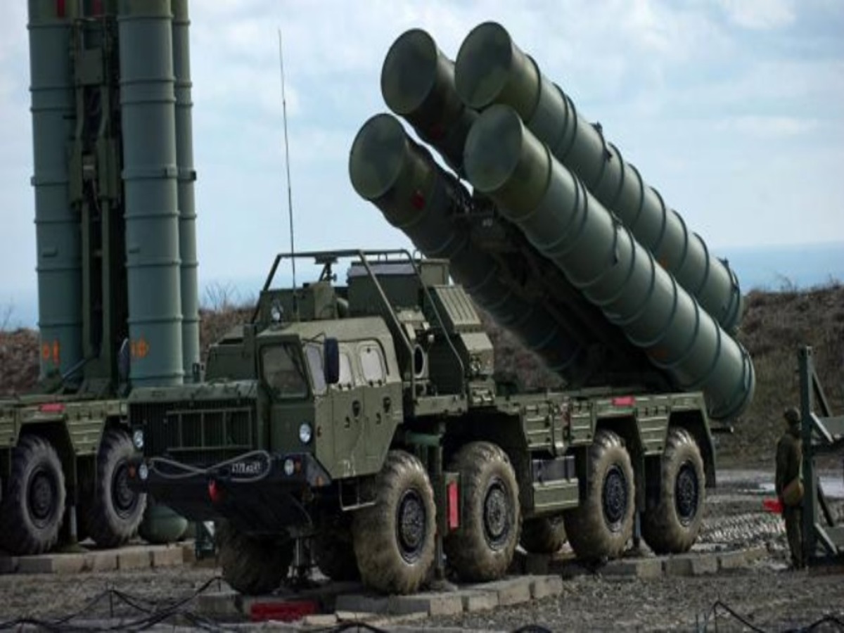 S-400: Έπεσαν οι υπογραφές ανάμεσα σε Ρωσία και Τουρκία – Ανησυχεί η Δύση