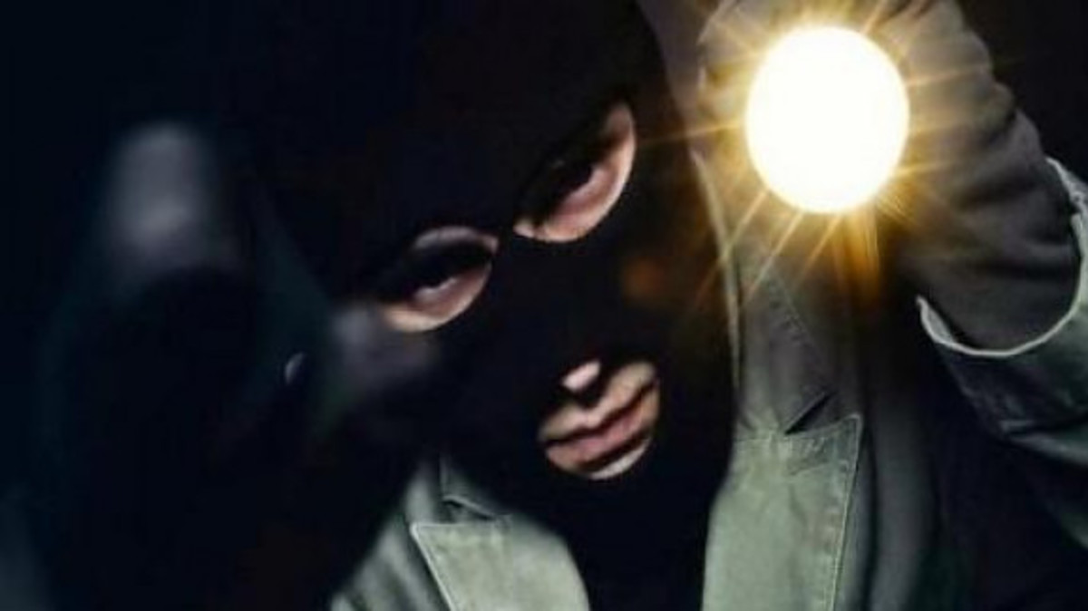 Οικογένεια βίωσε τον απόλυτο τρόμο στα χέρια 4 κουκουλοφόρων – «Προσπάθησαν να με πνίξουν με μαξιλάρι»