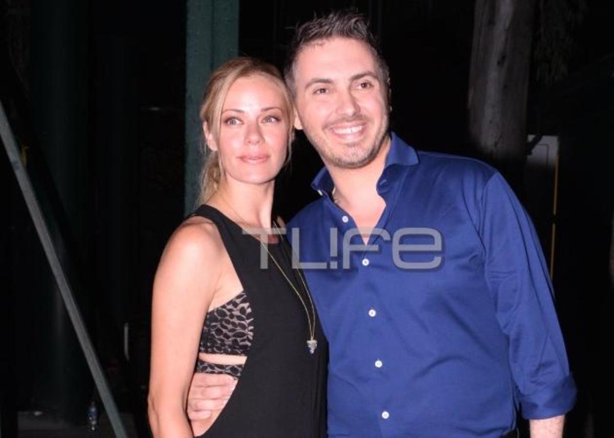 Ζέτα Μακρυπούλια: Ερωτευμένη στη συναυλία του Μιχάλη Χατζηγιάννη! [pics,vid]