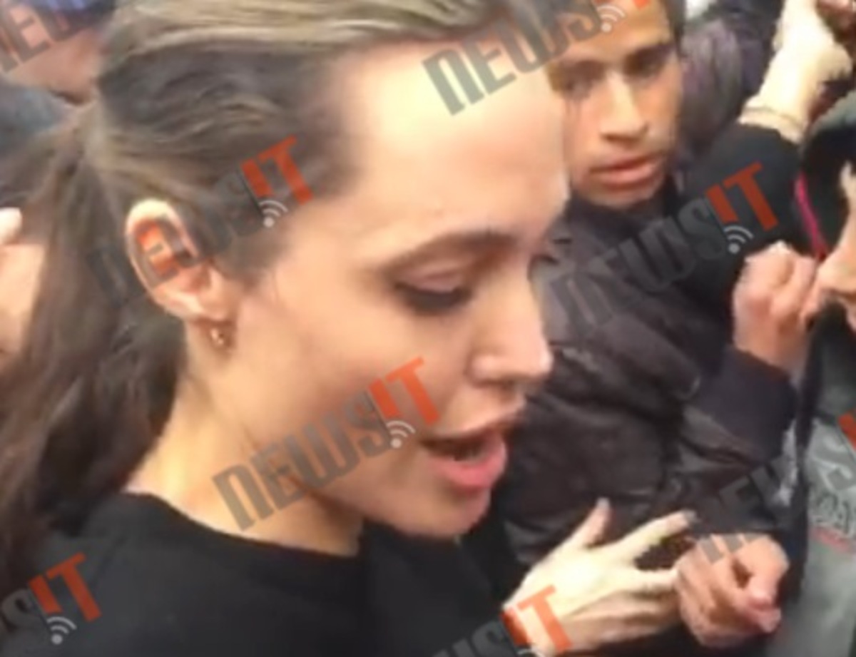 Angelina Jolie:Διάλογος με πρόσφυγες