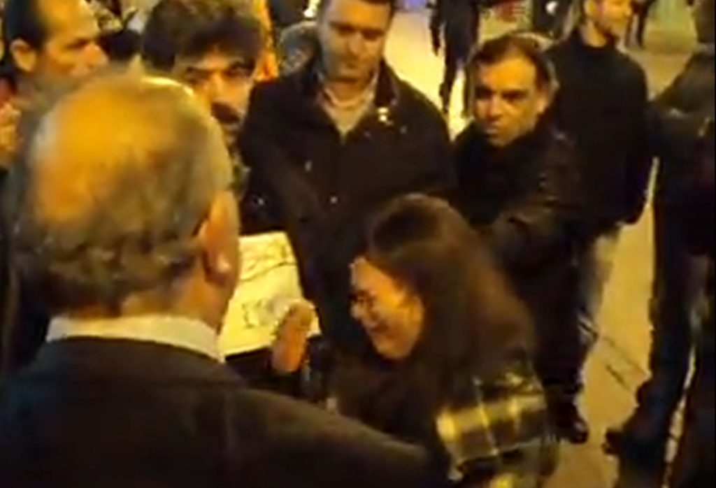 Τα δάκρυα της μαθήτριας