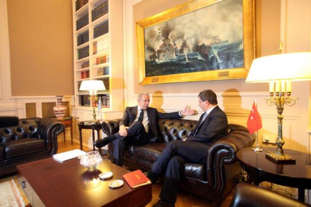 Απάντηση στον Νταβούτογλου γα τα νησιά: “Πάρτε το απόφαση τα νησιά είναι ελληνικά”
