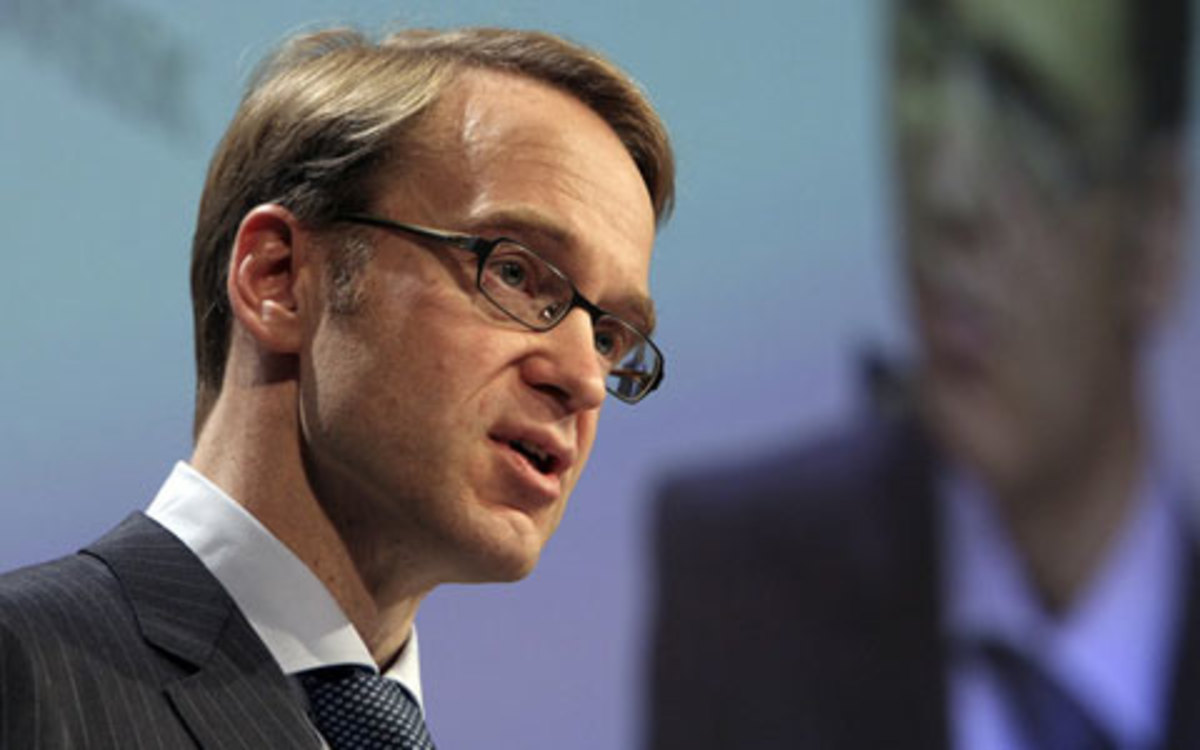 Πρόεδρος Μπούντεσμπανκ: Συνιστά συνέχιση της δημοσιονομικής πειθαρχίας το 2012