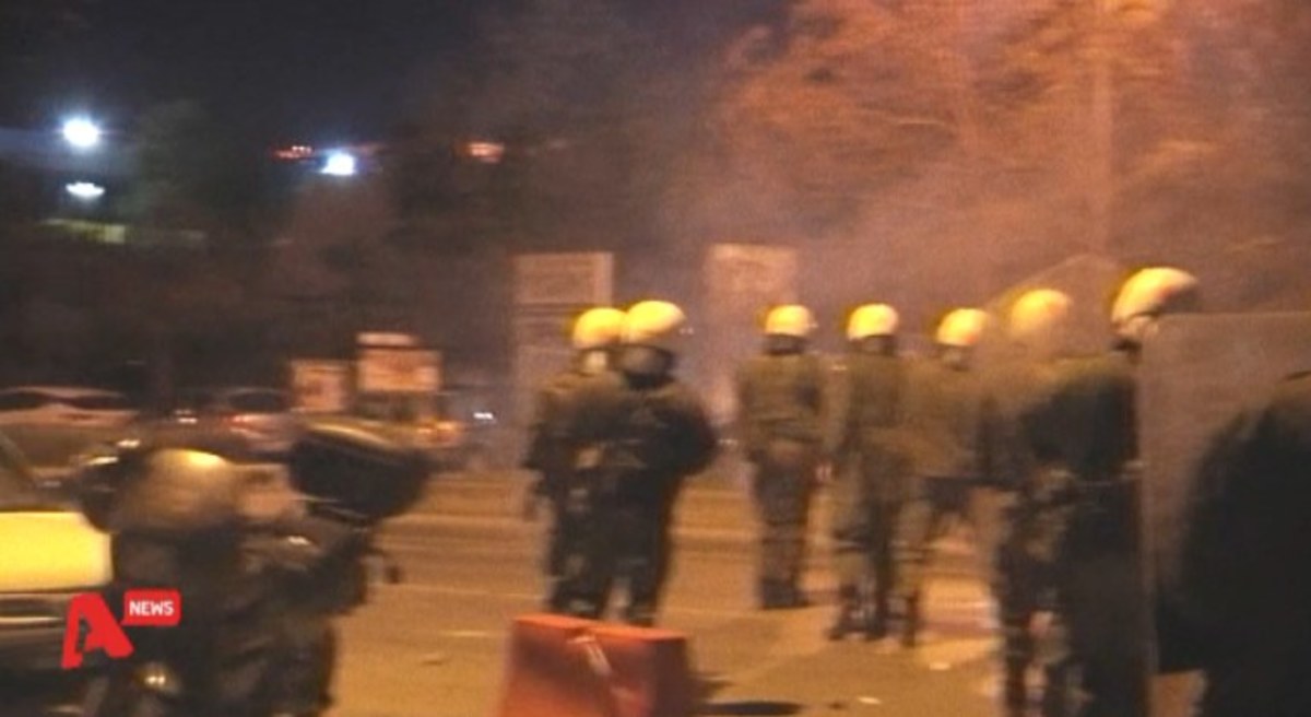 Επεισόδια οπαδών με αστυνομικούς