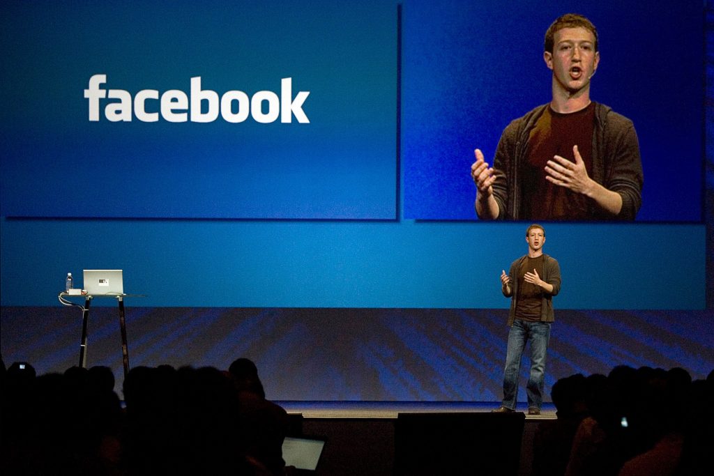 Το Facebook στο Χρηματιστήριο – Παραμένει “κυρίαρχος” ο Ζούκερμπεργκ