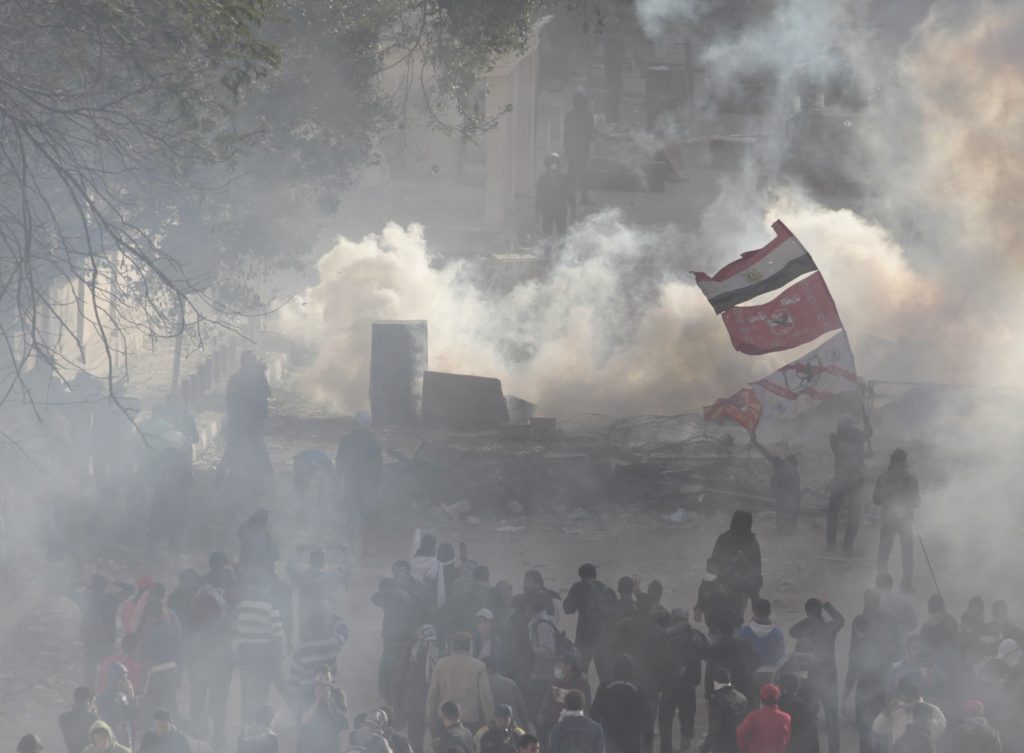 Στις φλόγες ξανά η Αίγυπτος – Συγκρούσεις με νεκρούς και τραυματίες