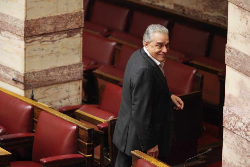 “Χέστηκα αν ξαναβγώ βουλευτής, με ενδιαφέρει η πατρίδα”