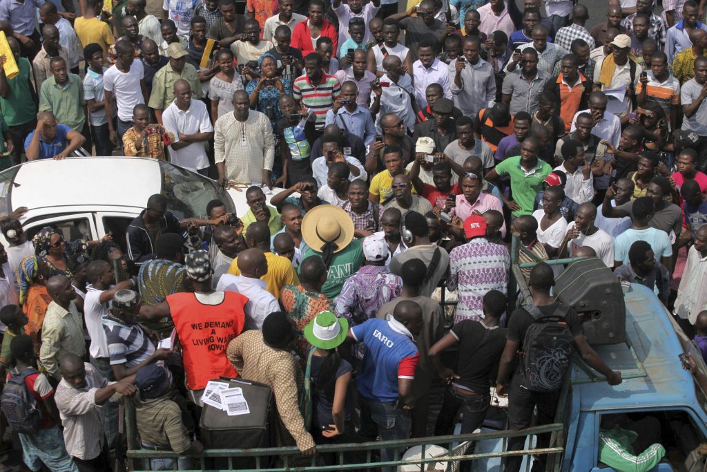 Αιματηρές διαδηλώσεις στη Νιγηρία