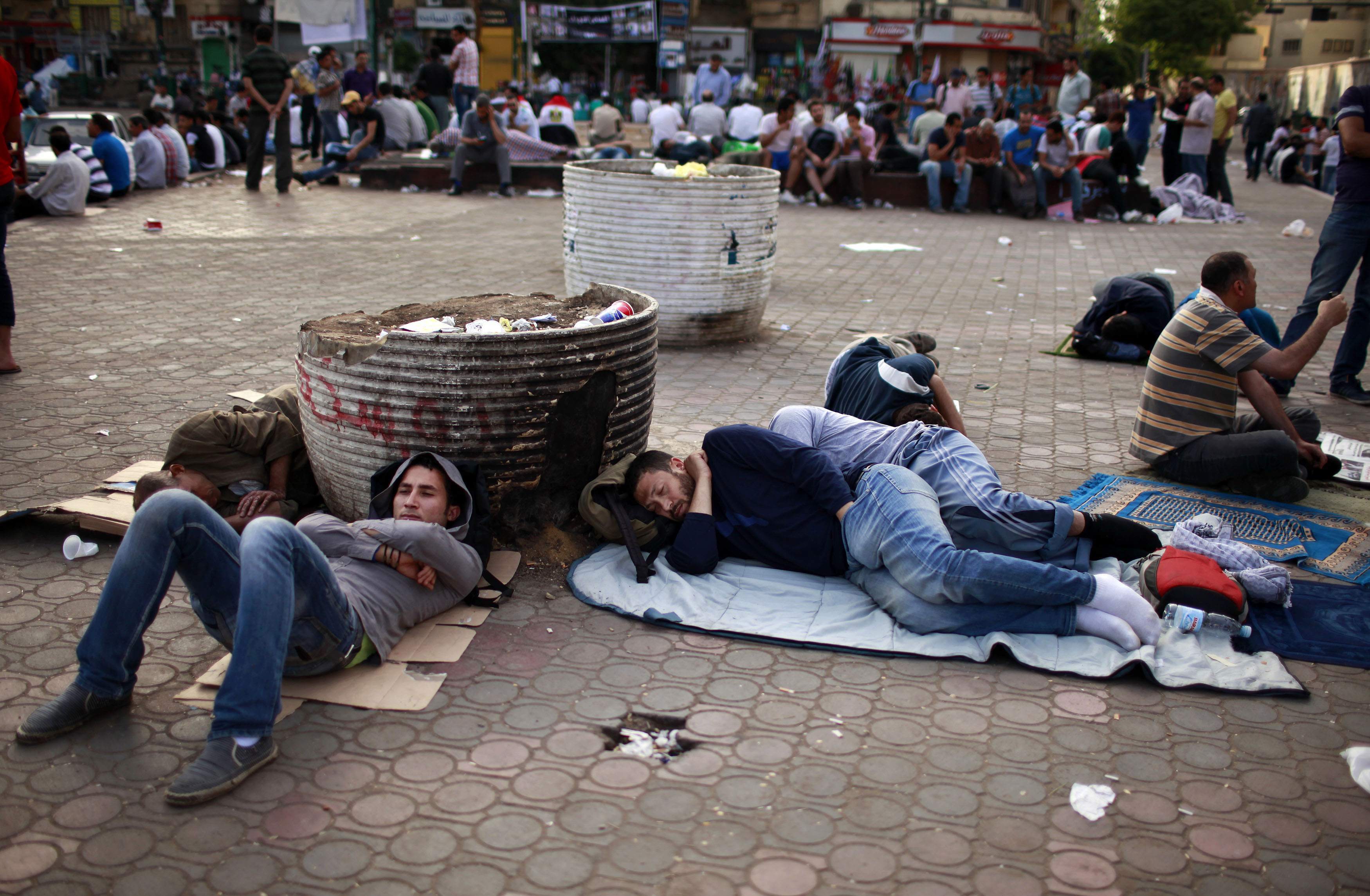 Αίγυπτος: Παραμένουν στην πλατεία Ταχρίρ οι διαδηλωτές