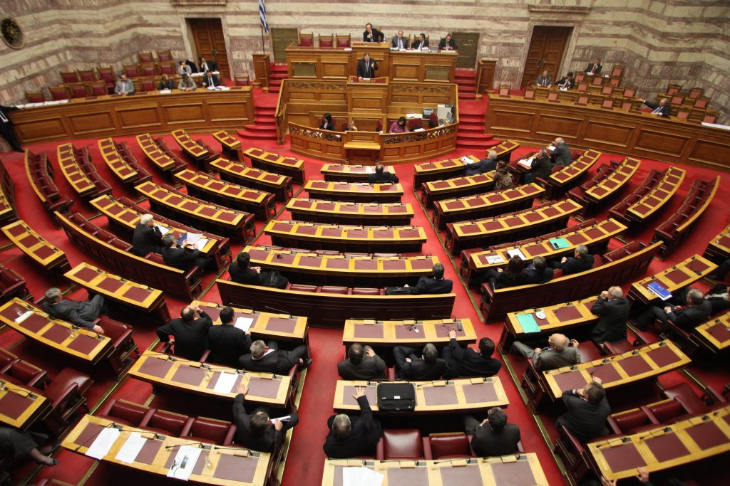 Εννέα κόμματα στη Βουλή  – Καμία αυτοδυναμία – ΠΑΣΟΚ και ΚΚΕ παλεύουν για την 4η θέση
