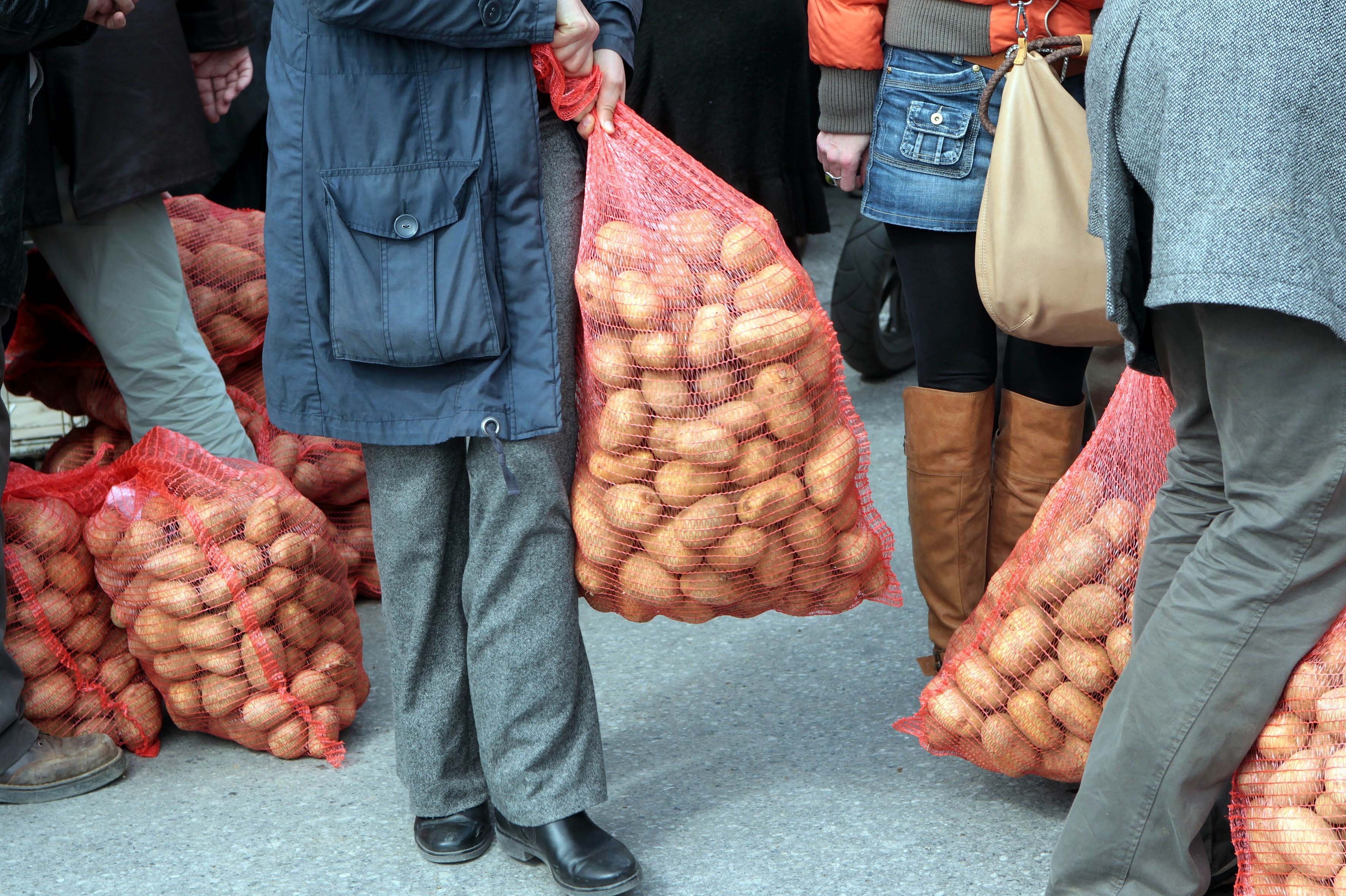 Το “κίνημα της πατάτας” θα σκοτώσει την ακρίβεια- Συνεχώς αυξάνονται οι τιμές ενώ μειώνονται οι μισθοί