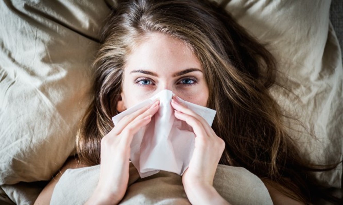 Μπούκωμα στην μύτη: Τι να κάνετε για καλύτερο ύπνο