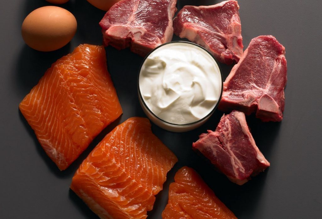 Τι πρέπει να τρώτε στα 20, στα 30 και στα 40 – Απαραίτητα συστατικά και πλάνο διατροφής